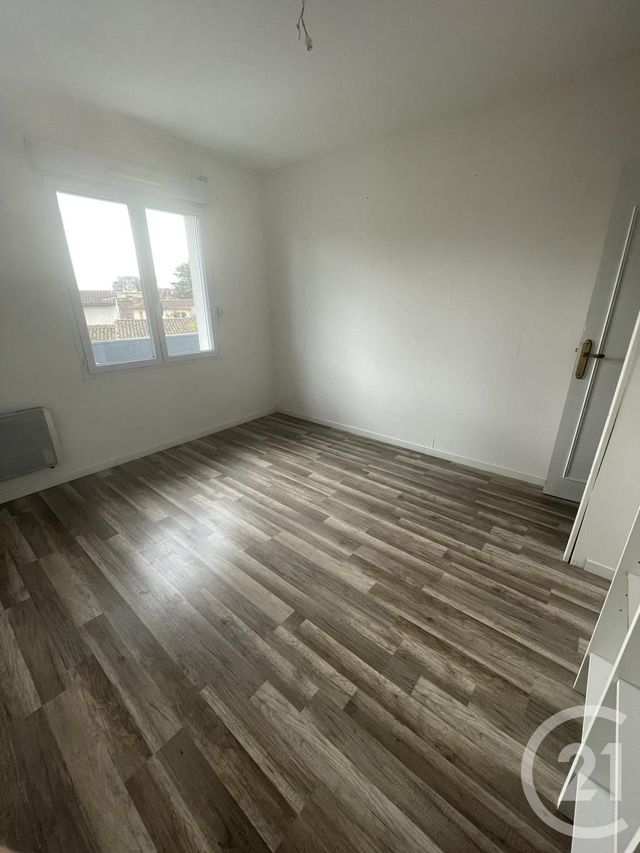 Appartement F5 &agrave; louer - 5 pi&egrave;ces - 130,60 m2 - Margaux Cantenac - 33 - AQUITAINE