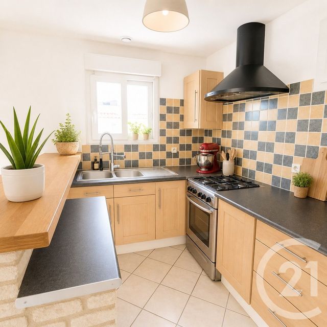 Appartement T2 &agrave; louer - 2 pi&egrave;ces - 60 m2 - Pauillac - 33 - AQUITAINE