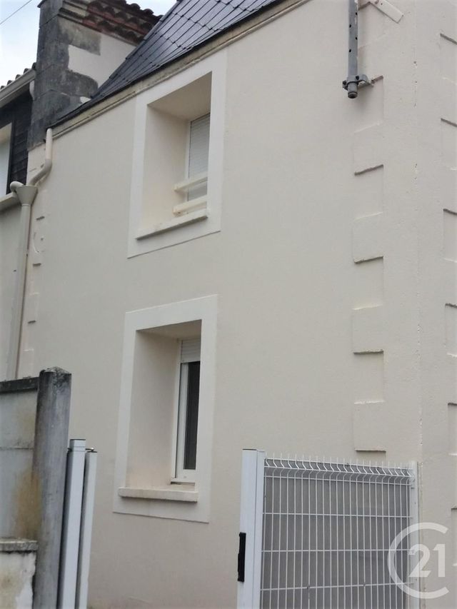 Appartement F2 &agrave; louer - 2 pi&egrave;ces - 48 m2 - Lesparre Medoc - 33 - AQUITAINE