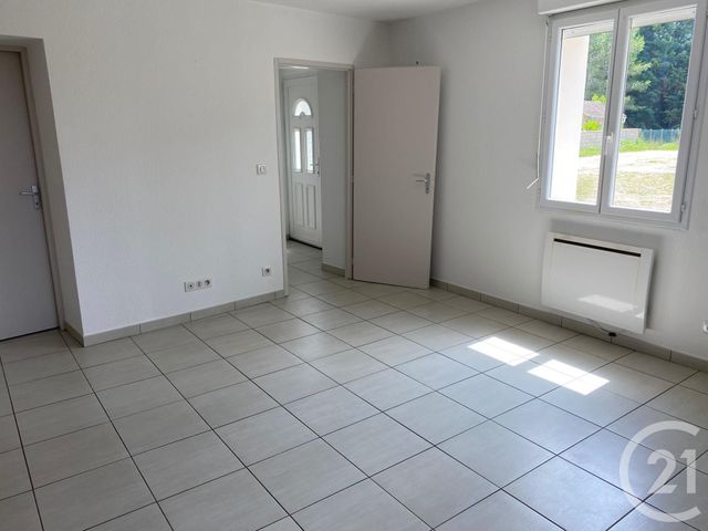 Appartement F2 &agrave; louer - 2 pi&egrave;ces - 48 m2 - Lesparre Medoc - 33 - AQUITAINE