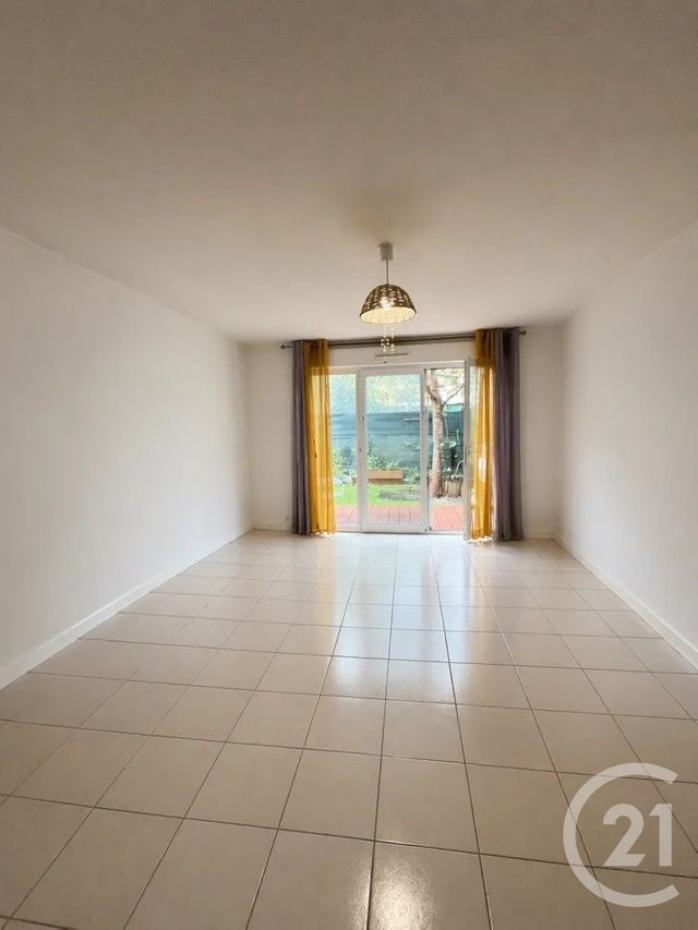 Appartement Duplex &agrave; louer - 3 pi&egrave;ces - 59,94 m2 - Lesparre Medoc - 33 - AQUITAINE