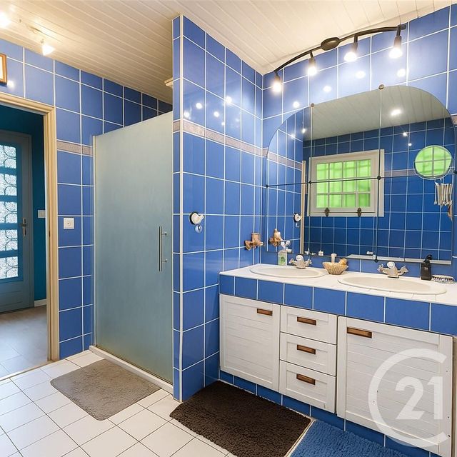 Maison à vendre - 5 pièces - 136,77 m2 - Jau Dignac Et Loirac - 33 - AQUITAINE