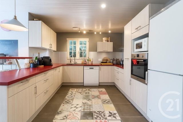 Maison à vendre - 5 pièces - 136,77 m2 - Jau Dignac Et Loirac - 33 - AQUITAINE