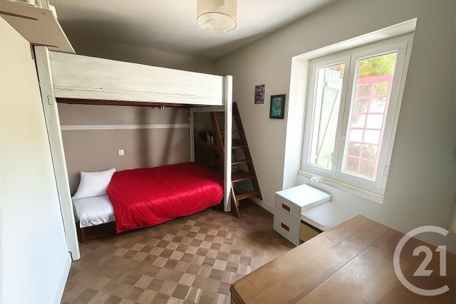 Maison à vendre - 5 pièces - 136,77 m2 - Jau Dignac Et Loirac - 33 - AQUITAINE