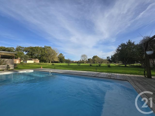 Maison à vendre - 7 pièces - 333,65 m2 - Jau Dignac Et Loirac - 33 - AQUITAINE