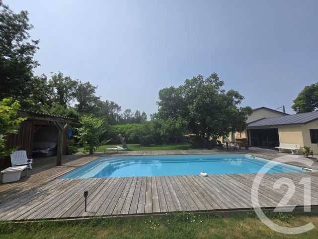 Maison à vendre - 7 pièces - 333,65 m2 - Jau Dignac Et Loirac - 33 - AQUITAINE