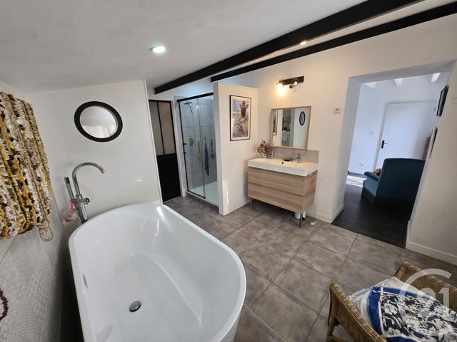 Maison à vendre - 7 pièces - 333,65 m2 - Jau Dignac Et Loirac - 33 - AQUITAINE