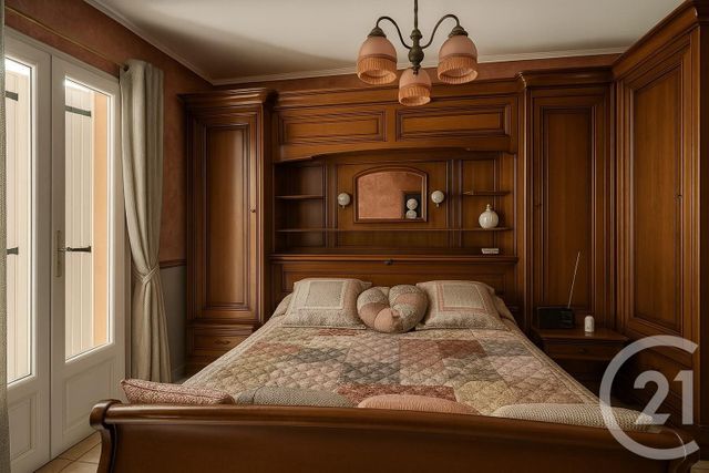 Maison à vendre - 9 pièces - 147 m2 - Jau Dignac Et Loirac - 33 - AQUITAINE