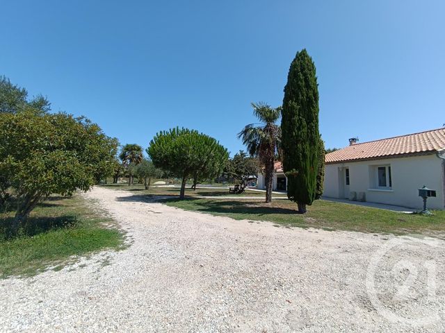 Maison à vendre - 5 pièces - 150,67 m2 - Jau Dignac Et Loirac - 33 - AQUITAINE