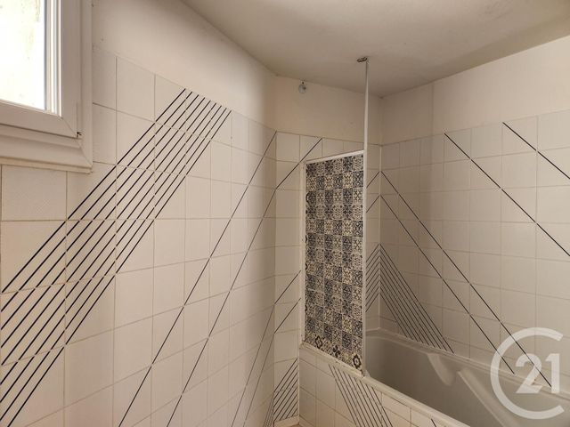 Appartement T4 &agrave; louer - 4 pi&egrave;ces - 131,40 m2 - St Affrique - 12 - MIDI-PYRENEES