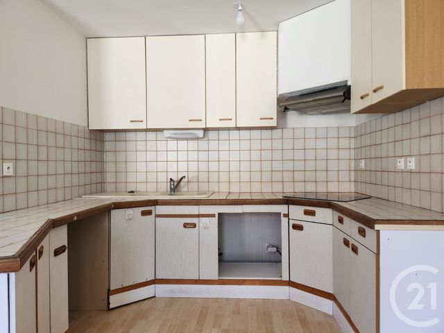 Appartement T4 &agrave; louer - 4 pi&egrave;ces - 131,40 m2 - St Affrique - 12 - MIDI-PYRENEES