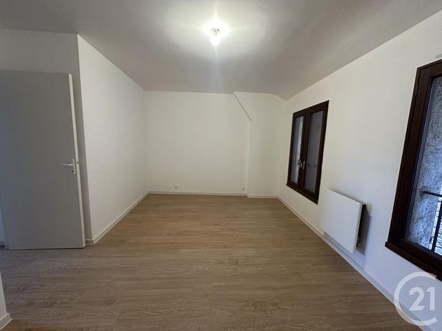 Appartement F3 &agrave; louer - 3 pi&egrave;ces - 60,22 m2 - St Izaire - 12 - MIDI-PYRENEES