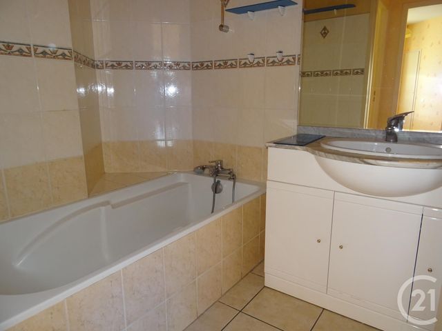 Appartement T3 &agrave; louer - 3 pi&egrave;ces - 76,52 m2 - St Affrique - 12 - MIDI-PYRENEES