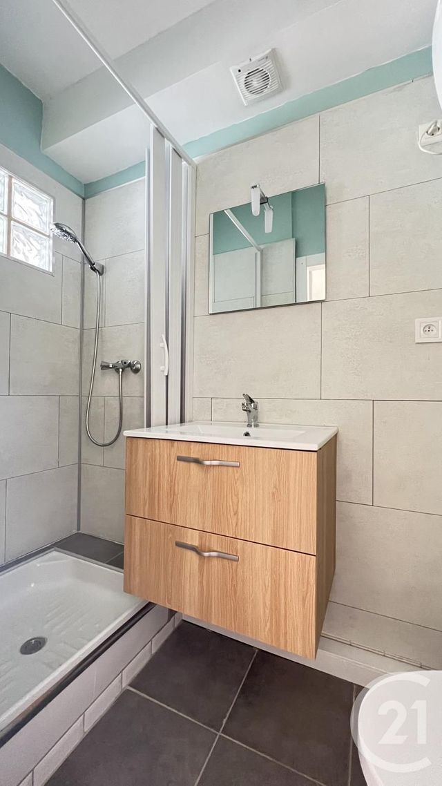 Appartement T2 &agrave; louer - 2 pi&egrave;ces - 35,10 m2 - St Affrique - 12 - MIDI-PYRENEES