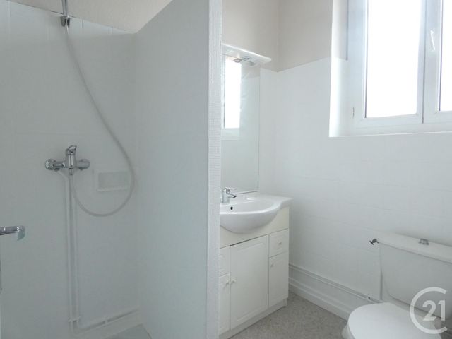 Appartement T3 &agrave; louer - 2 pi&egrave;ces - 37,38 m2 - St Affrique - 12 - MIDI-PYRENEES