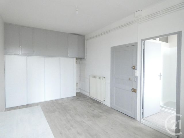 Appartement T3 &agrave; louer - 2 pi&egrave;ces - 37,38 m2 - St Affrique - 12 - MIDI-PYRENEES