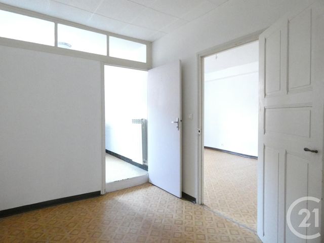 Appartement T2 &agrave; louer - 2 pi&egrave;ces - 58,70 m2 - St Affrique - 12 - MIDI-PYRENEES