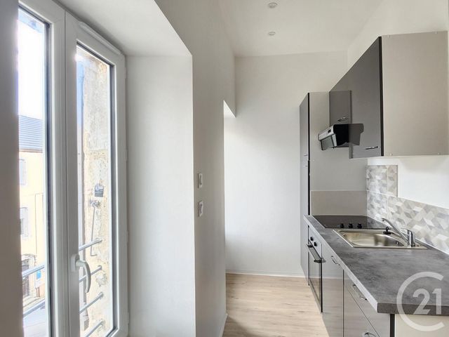 Appartement F2 &agrave; louer - 2 pi&egrave;ces - 34,40 m2 - St Affrique - 12 - MIDI-PYRENEES