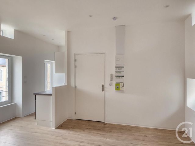 Appartement F2 &agrave; louer - 2 pi&egrave;ces - 34,40 m2 - St Affrique - 12 - MIDI-PYRENEES