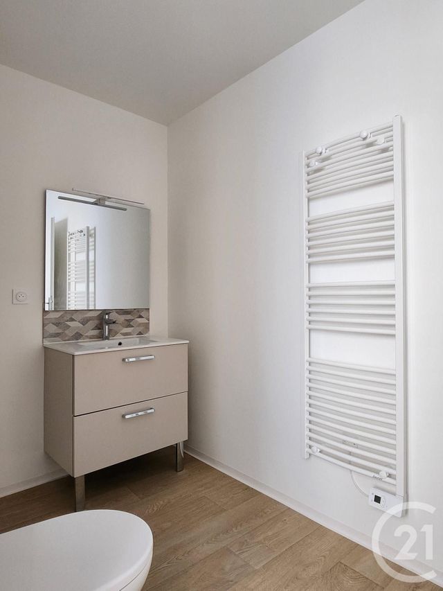 Appartement F2 &agrave; louer - 2 pi&egrave;ces - 34,40 m2 - St Affrique - 12 - MIDI-PYRENEES