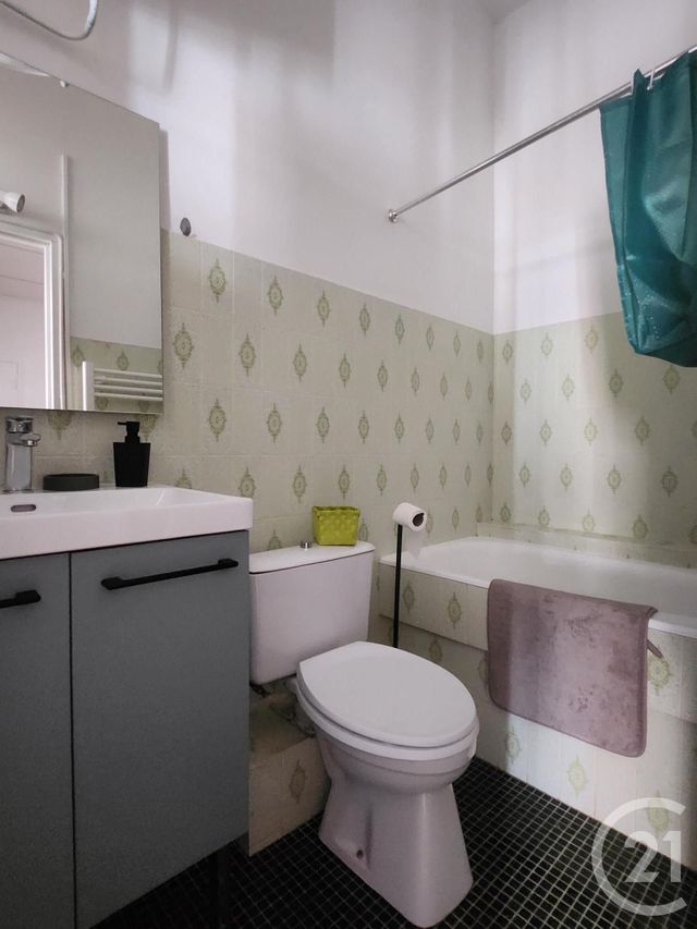 Appartement T2 &agrave; louer - 2 pi&egrave;ces - 41,99 m2 - St Affrique - 12 - MIDI-PYRENEES