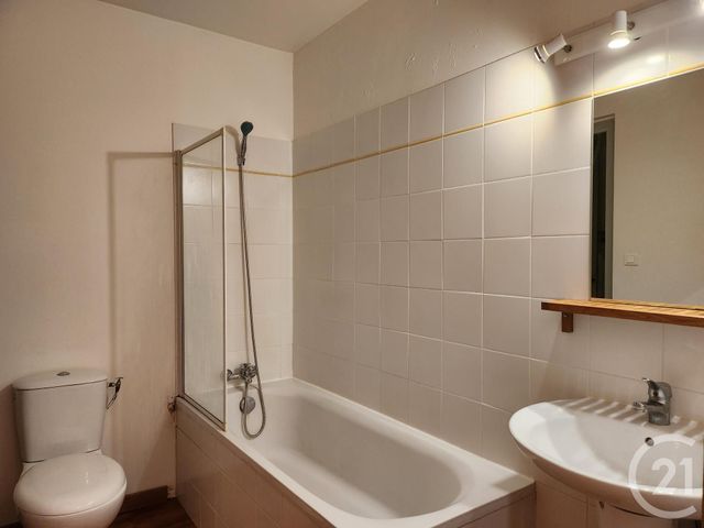 Appartement T3 &agrave; louer - 3 pi&egrave;ces - 70 m2 - La Cavalerie - 12 - MIDI-PYRENEES