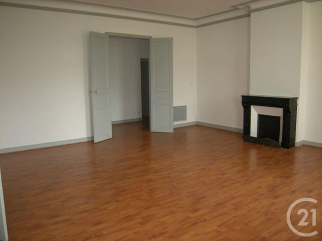 Appartement T4 &agrave; louer - 5 pi&egrave;ces - 111,25 m2 - La Cavalerie - 12 - MIDI-PYRENEES