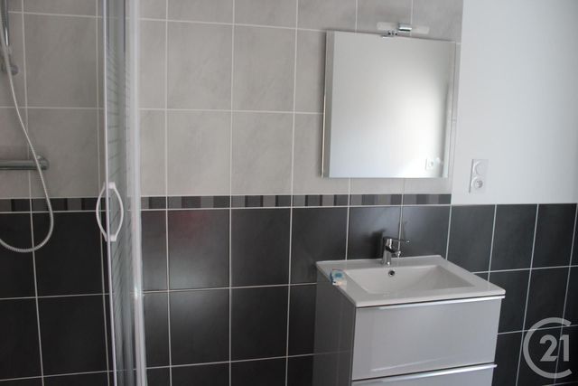 Appartement Studio &agrave; louer - 1 pi&egrave;ce - 41,98 m2 - St Affrique - 12 - MIDI-PYRENEES