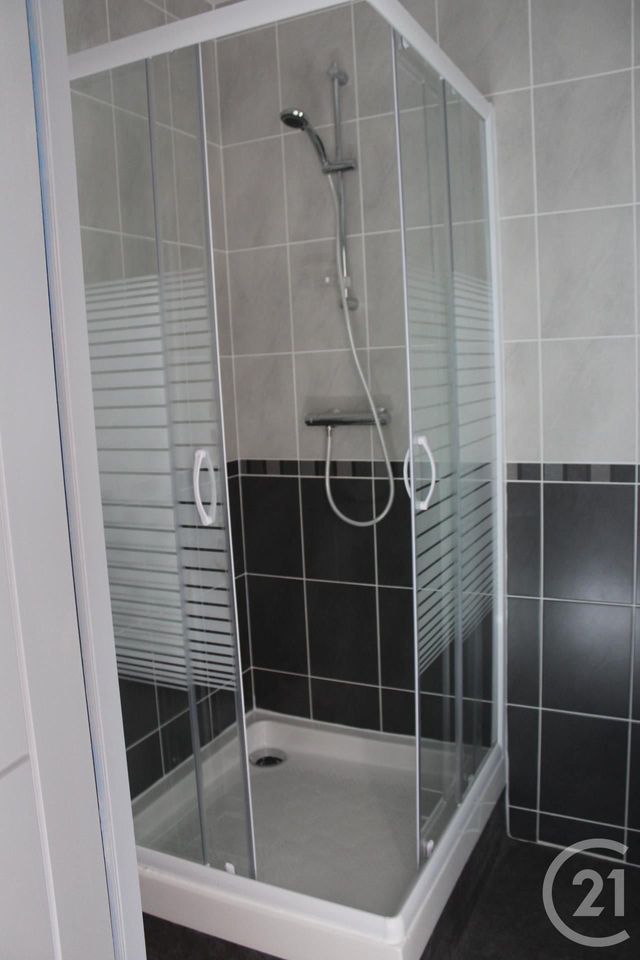 Appartement Studio &agrave; louer - 1 pi&egrave;ce - 41,98 m2 - St Affrique - 12 - MIDI-PYRENEES