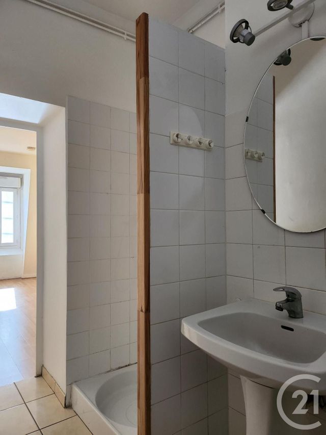 Appartement T2 &agrave; louer - 2 pi&egrave;ces - 58,80 m2 - St Affrique - 12 - MIDI-PYRENEES
