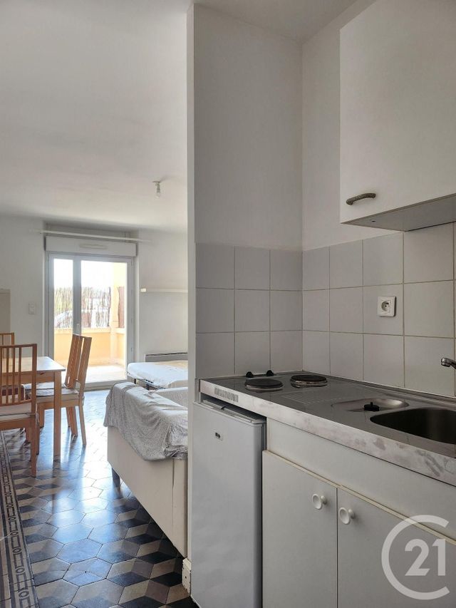 Appartement Studio &agrave; louer - 1 pi&egrave;ce - 24,34 m2 - La Cavalerie - 12 - MIDI-PYRENEES