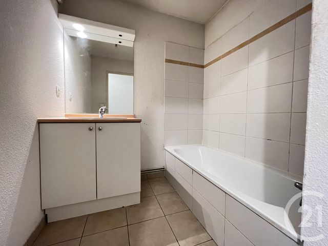 Appartement T2 &agrave; louer - 2 pi&egrave;ces - 35,30 m2 - St Affrique - 12 - MIDI-PYRENEES