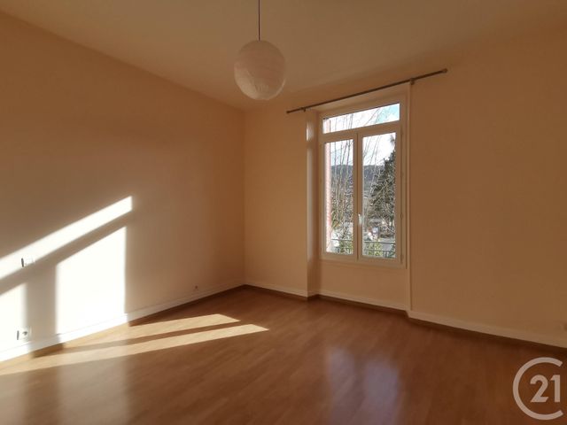 Appartement T3 &agrave; louer - 3 pi&egrave;ces - 68 m2 - St Affrique - 12 - MIDI-PYRENEES