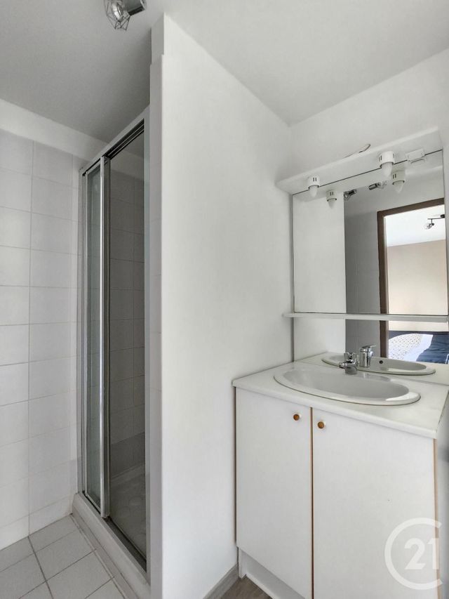 Appartement T2 &agrave; louer - 2 pi&egrave;ces - 39,90 m2 - St Affrique - 12 - MIDI-PYRENEES