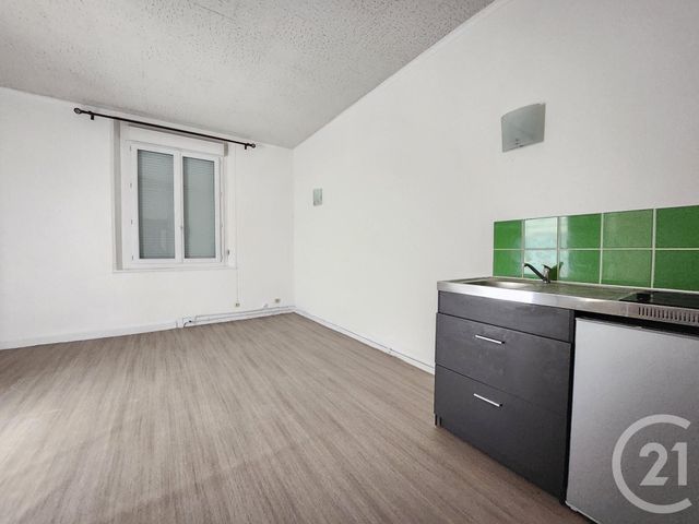 Appartement T2 &agrave; louer - 2 pi&egrave;ces - 35,22 m2 - La Cavalerie - 12 - MIDI-PYRENEES