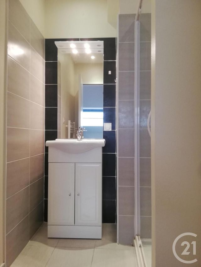 Appartement Studio &agrave; louer - 1 pi&egrave;ce - 31,44 m2 - St Affrique - 12 - MIDI-PYRENEES