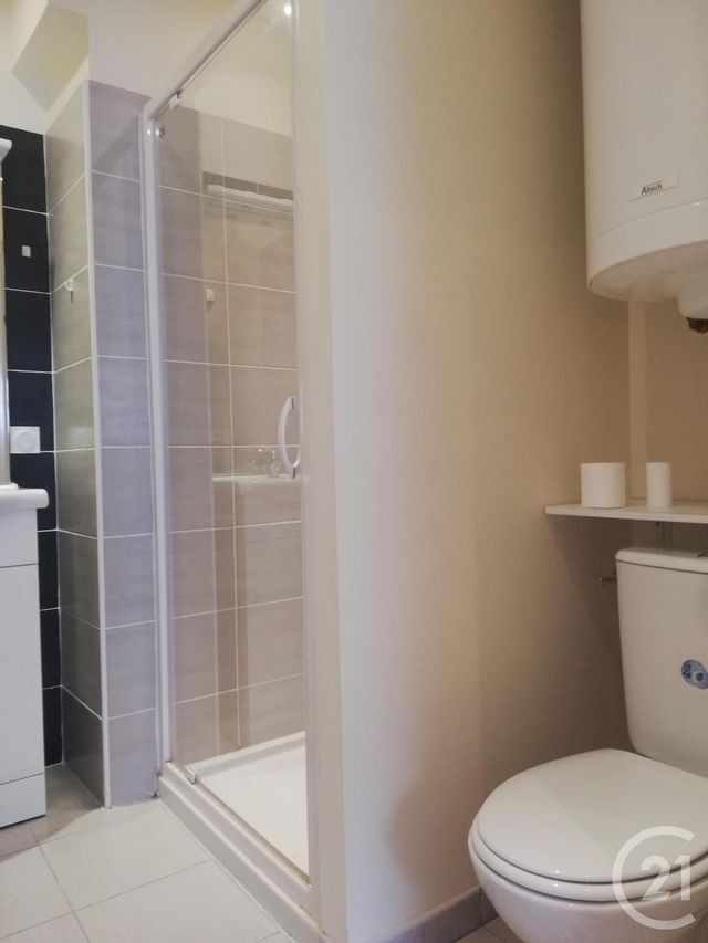Appartement Studio &agrave; louer - 1 pi&egrave;ce - 31,44 m2 - St Affrique - 12 - MIDI-PYRENEES