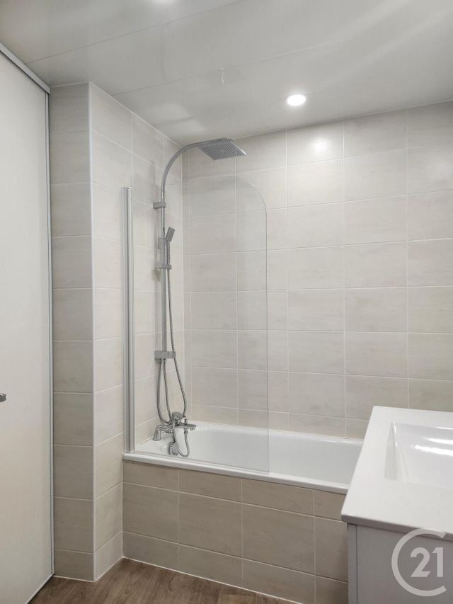Appartement T4 &agrave; louer - 4 pi&egrave;ces - 83,80 m2 - St Affrique - 12 - MIDI-PYRENEES