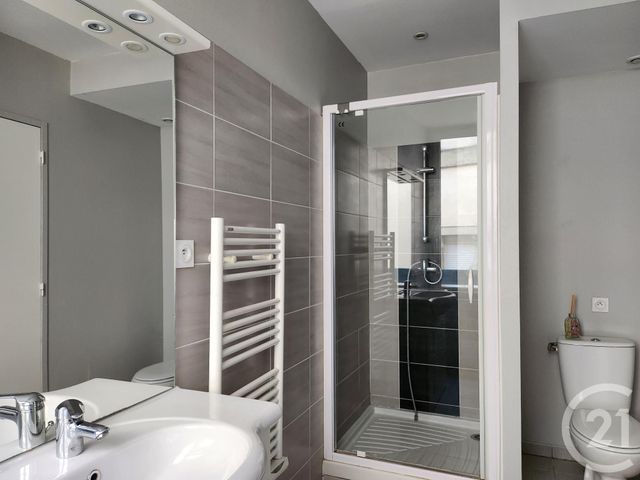 Appartement T2 &agrave; louer - 2 pi&egrave;ces - 30,16 m2 - St Affrique - 12 - MIDI-PYRENEES