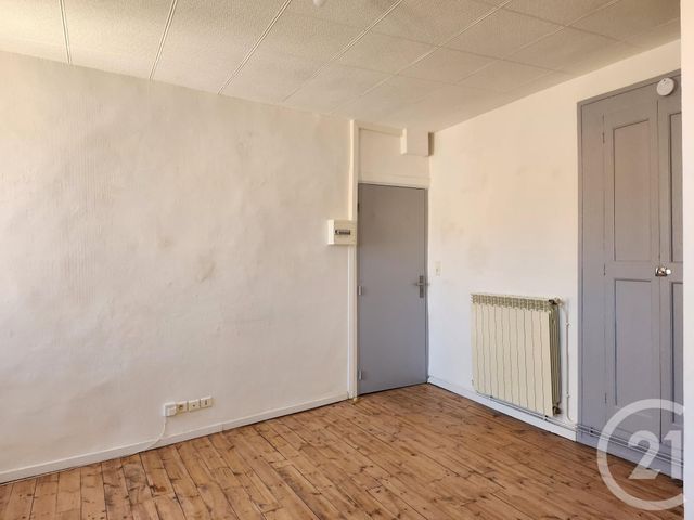 Appartement T1 &agrave; louer - 1 pi&egrave;ce - 30 m2 - St Affrique - 12 - MIDI-PYRENEES
