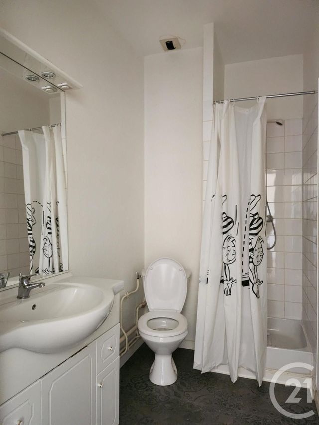 Appartement T1 &agrave; louer - 1 pi&egrave;ce - 30 m2 - St Affrique - 12 - MIDI-PYRENEES