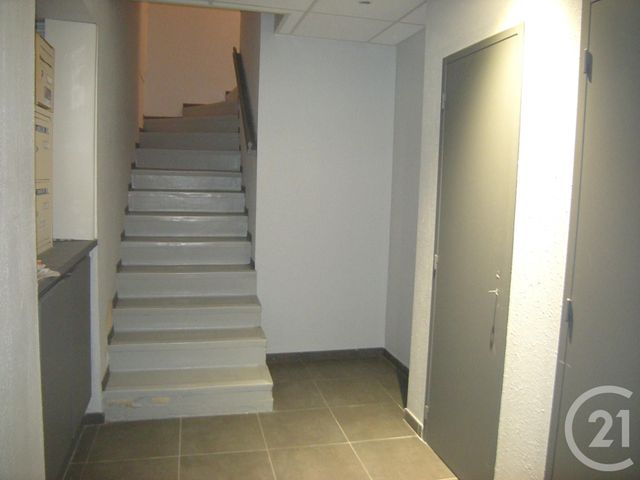 Appartement T2 &agrave; louer - 2 pi&egrave;ces - 31,63 m2 - St Affrique - 12 - MIDI-PYRENEES