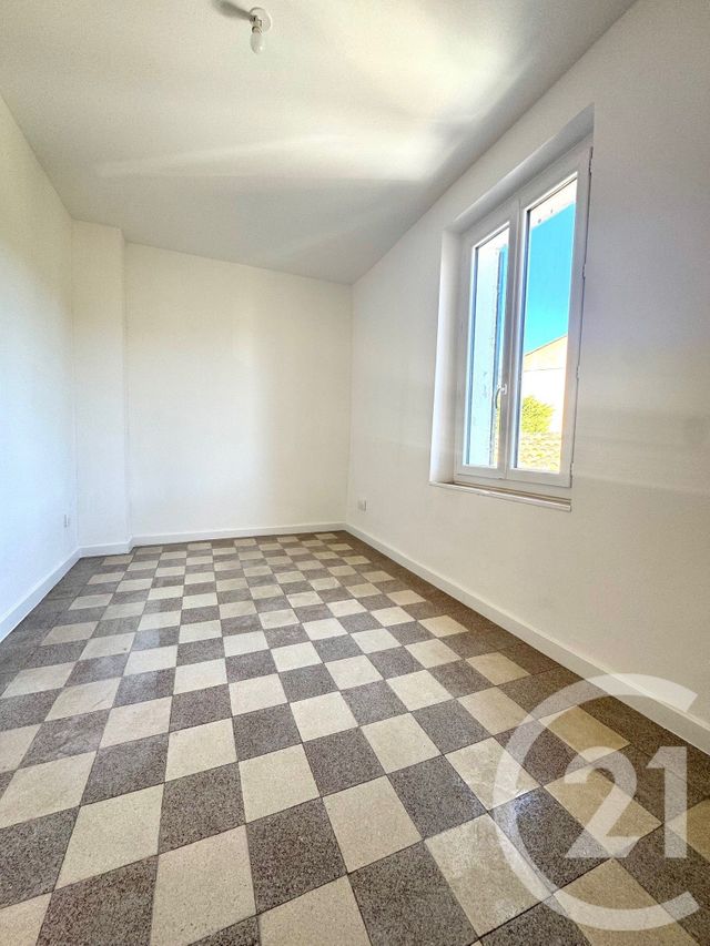 Maison &agrave; louer - 4 pi&egrave;ces - 83,34 m2 - Plan De Cuques - 13 - PROVENCE-ALPES-COTE-D-AZUR