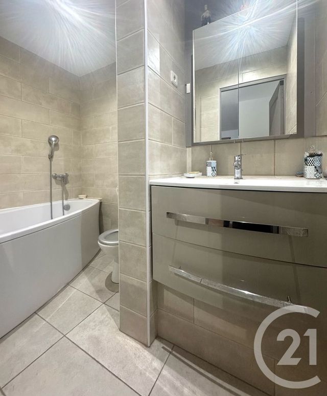 Maison &agrave; louer - 4 pi&egrave;ces - 89,76 m2 - Allauch - 13 - PROVENCE-ALPES-COTE-D-AZUR