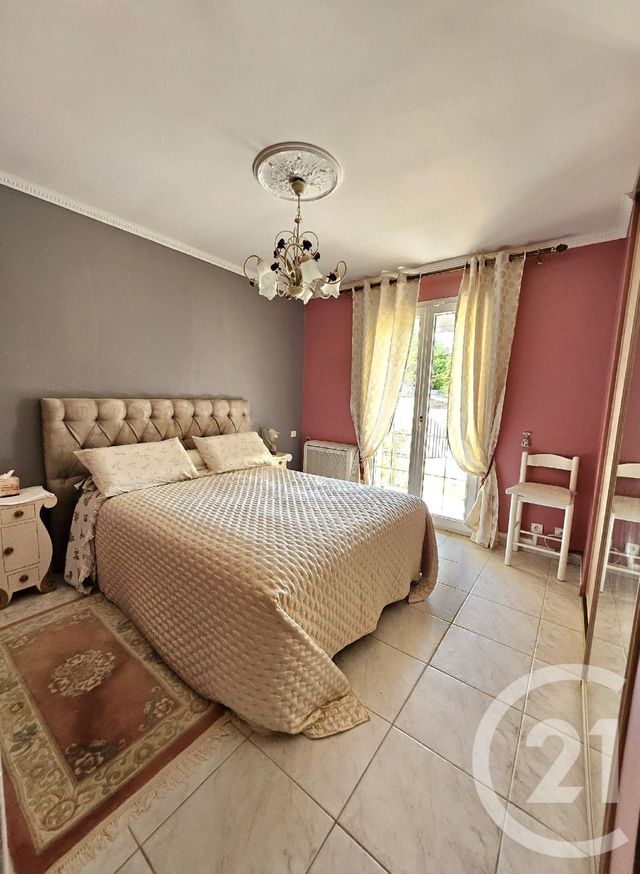 Maison à vendre - 4 pièces - 121 m2 - Marseille - 13013 - PROVENCE-ALPES-COTE-D-AZUR