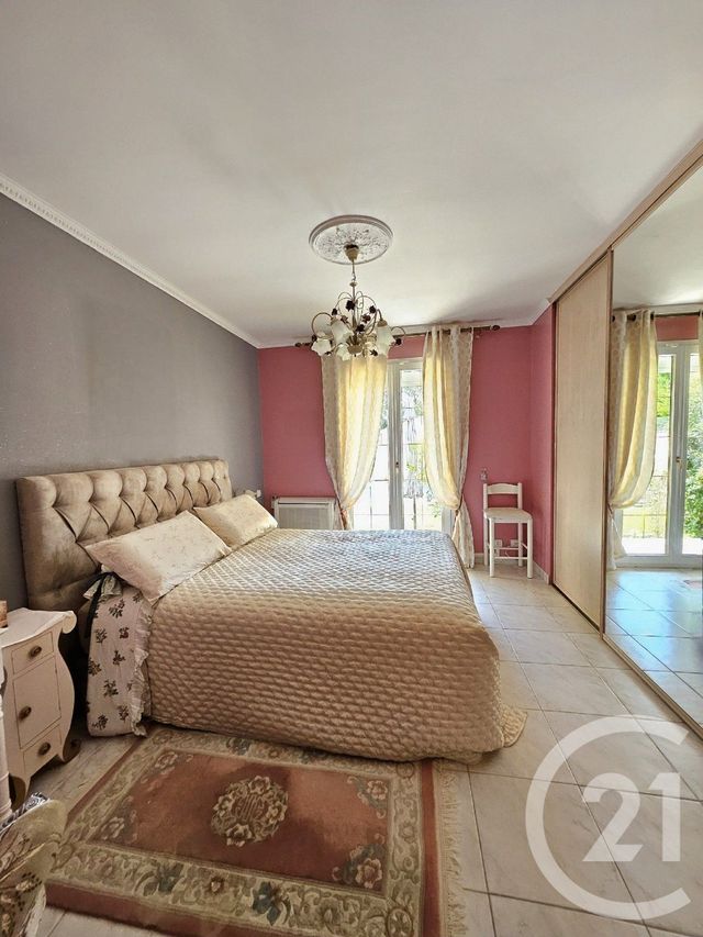 Maison à vendre - 4 pièces - 121 m2 - Marseille - 13013 - PROVENCE-ALPES-COTE-D-AZUR