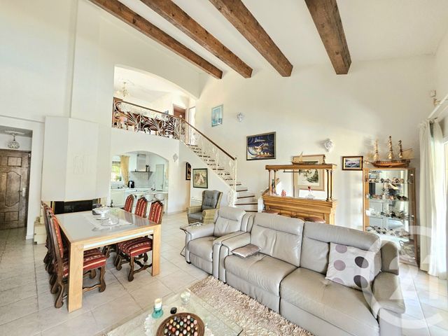 Maison à vendre - 4 pièces - 121 m2 - Marseille - 13013 - PROVENCE-ALPES-COTE-D-AZUR