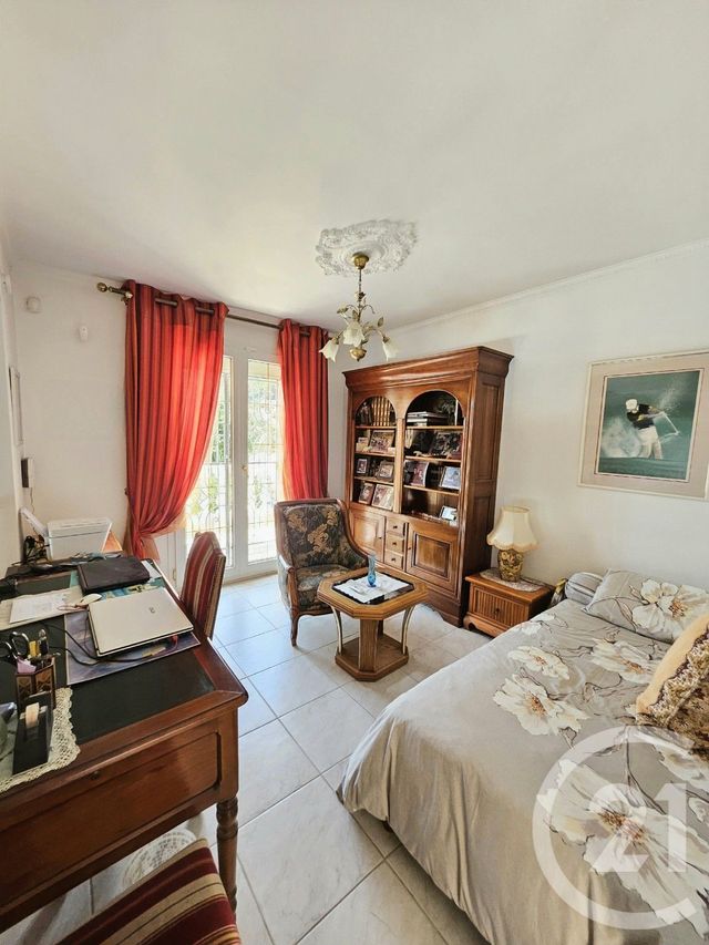 Maison à vendre - 4 pièces - 121 m2 - Marseille - 13013 - PROVENCE-ALPES-COTE-D-AZUR