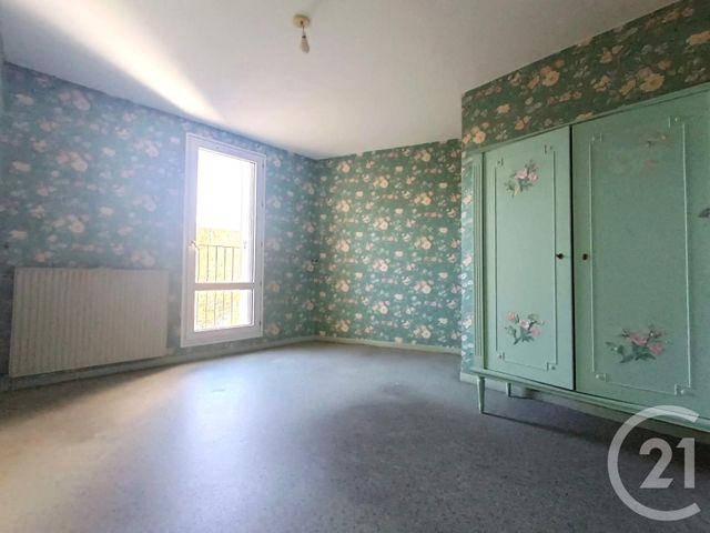 Appartement T3 &agrave; louer - 3 pi&egrave;ces - 66 m2 - Plan De Cuques - 13 - PROVENCE-ALPES-COTE-D-AZUR