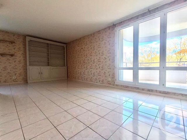 Appartement T3 &agrave; louer - 3 pi&egrave;ces - 66 m2 - Plan De Cuques - 13 - PROVENCE-ALPES-COTE-D-AZUR